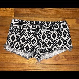 Empyre Black and White Aztec Short Shorts Size 1